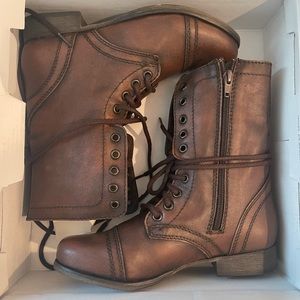 NEW - Steve Madden Troope Boots